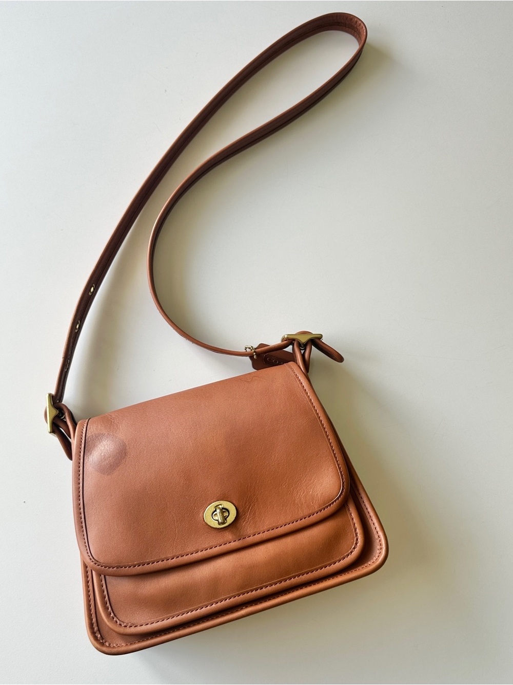 Coach Rambler Tan Leather Flap Crossbody Bag Turn-Lock Closure Handbag - Picture 12 of 16